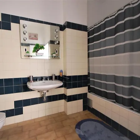 Sea View T1 Apartment